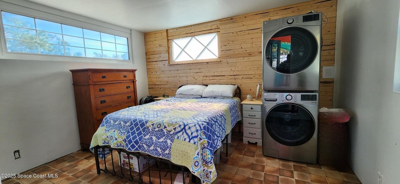 232 Flamingo Drive - Photo 6 of 14