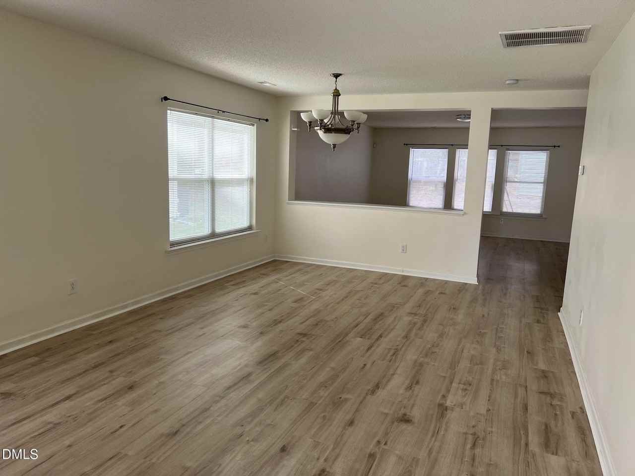 2920 Roundleaf Ct - Photo 2 of 42