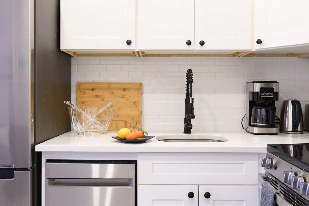 240e East 75th Street #1021882P - Photo 3 of 22