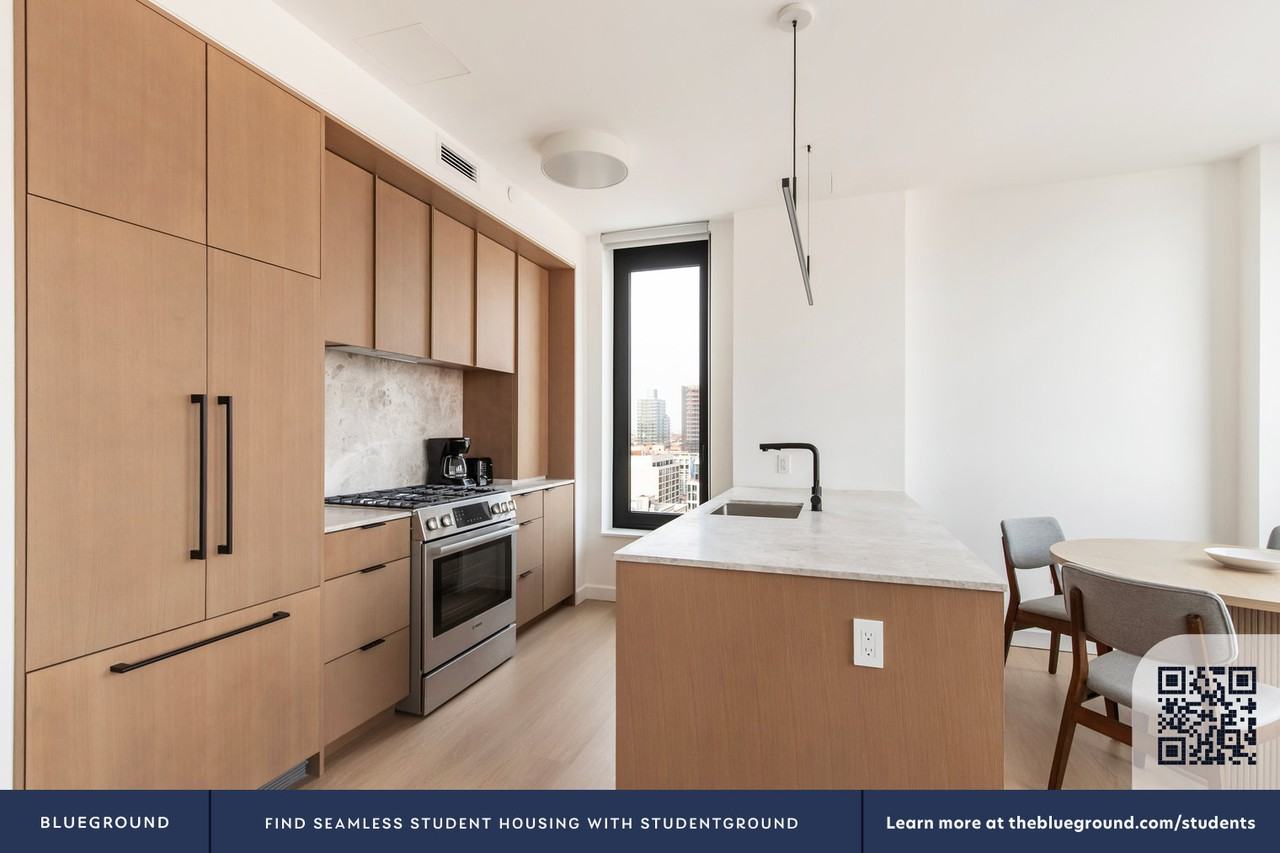 655 Union Street - Photo 6 of 31