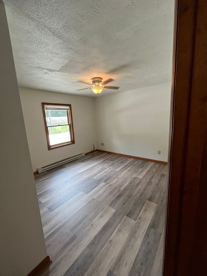 155 Knoles Haven Lane - Photo 2 of 10