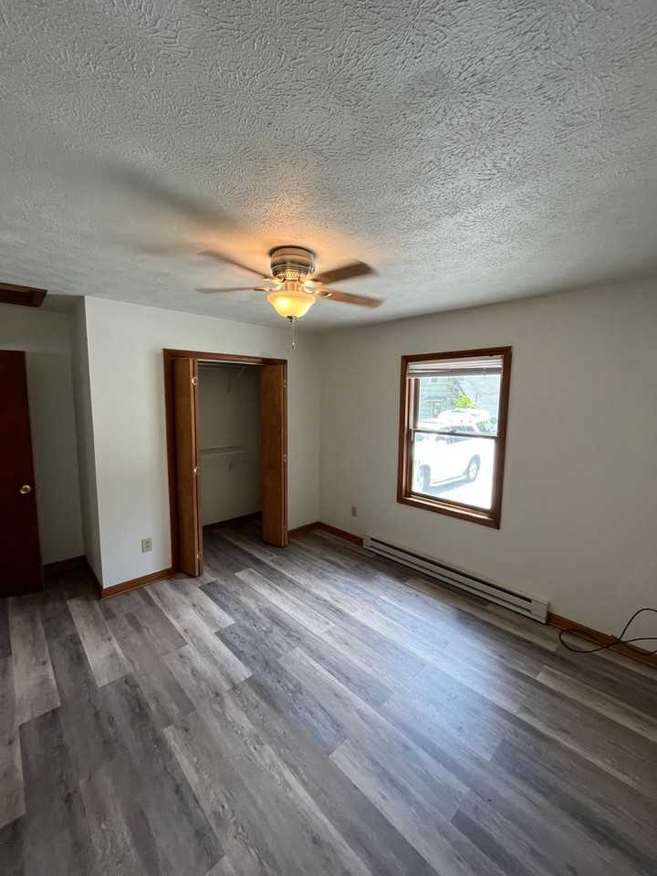 155 Knoles Haven Lane - Photo 3 of 10