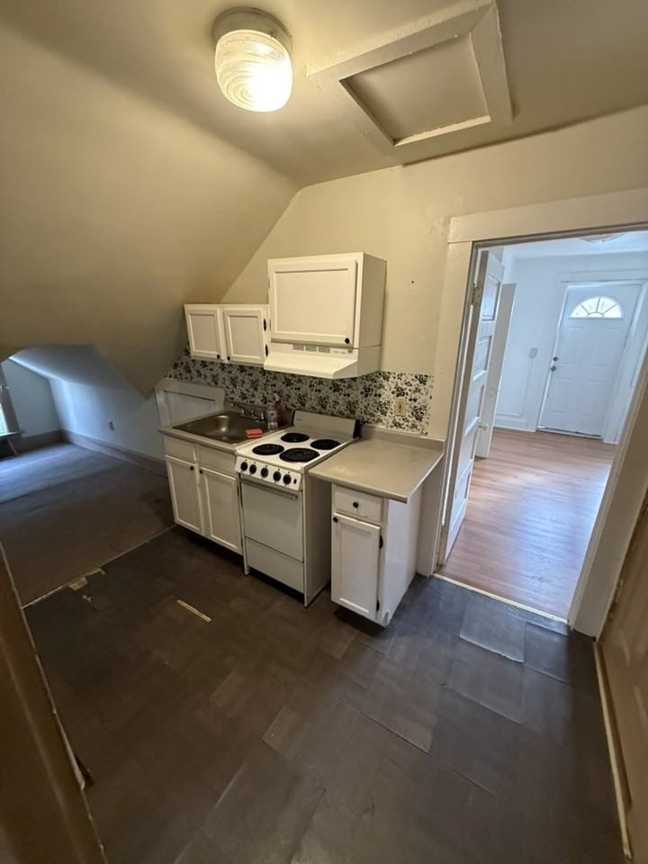 353 Park Street #3 - Photo 4 of 9