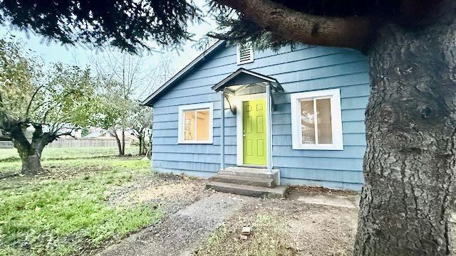 253 C Street - Photo 2 of 7