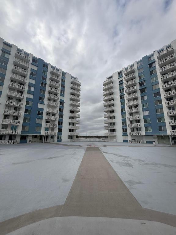 925 N Halifax Ave - Photo 4 of 44