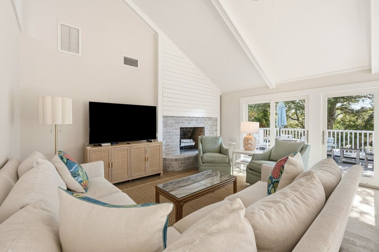 162 Pioneer Loop #1253399P - Photo 5 of 43