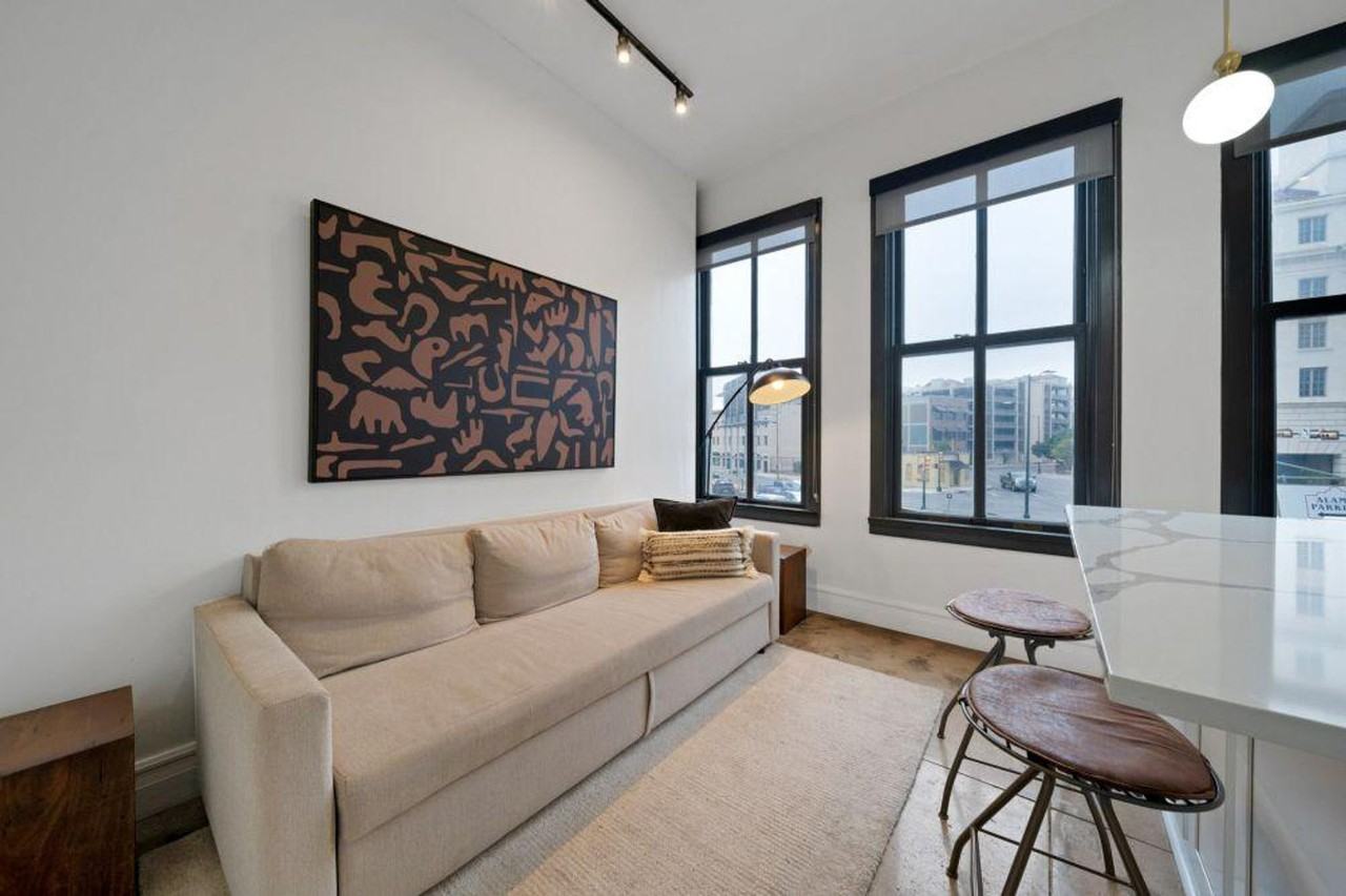 505 East Travis Street - Photo 2 of 23