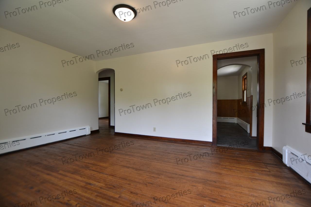 1314 Kinsey Avenue - Photo 2 of 9