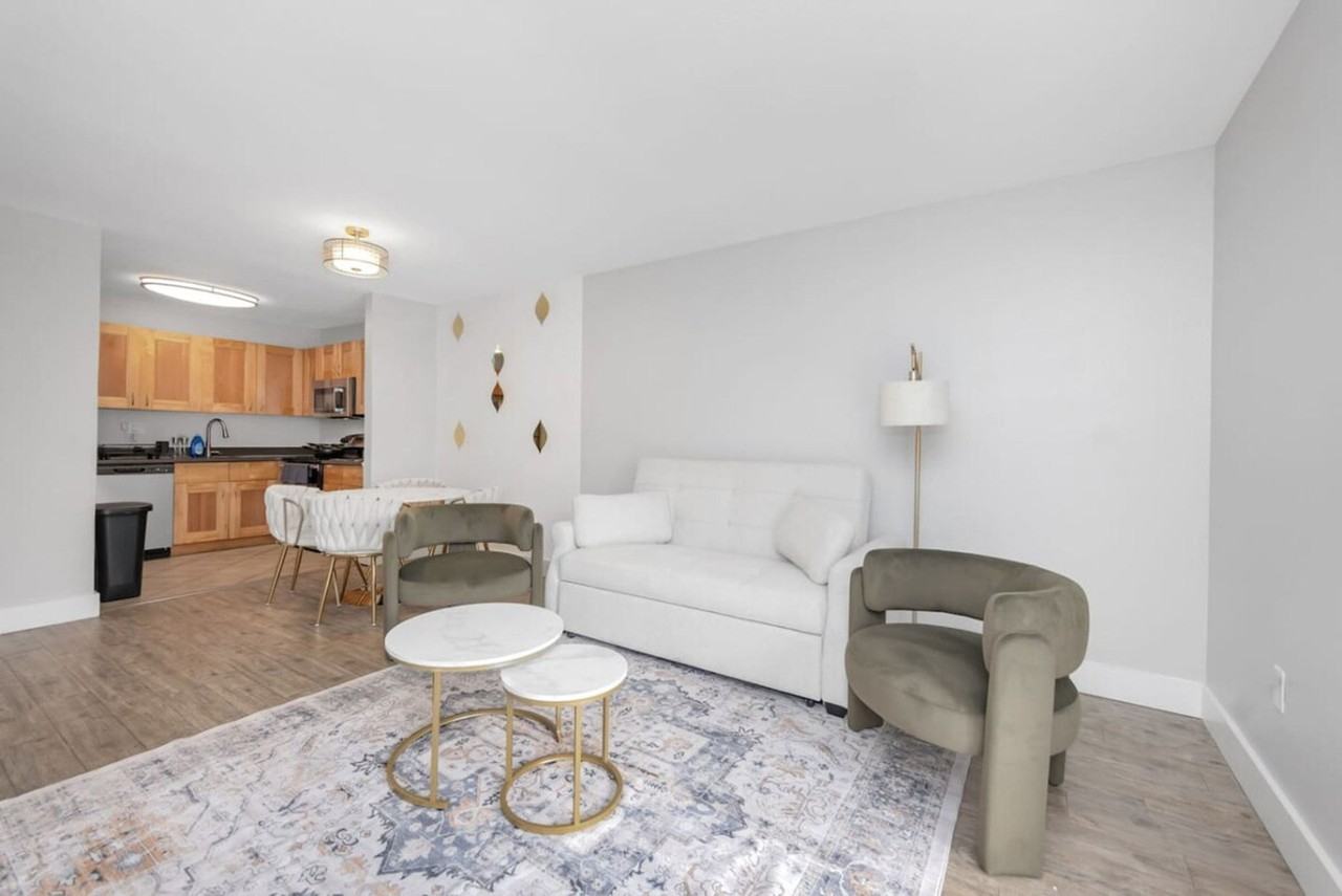 4312 West Roland Street #1365972P - Photo 5 of 50