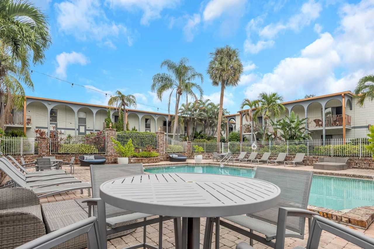 4301 West Cleveland Street #1365975P - Photo 6 of 46