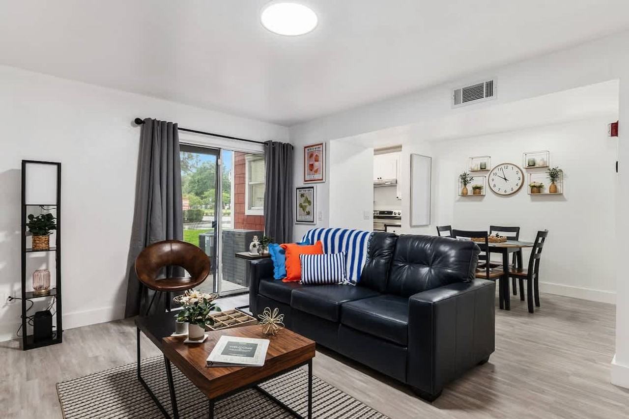 2360 Sw Archer Rd #1356332P - Photo 5 of 32