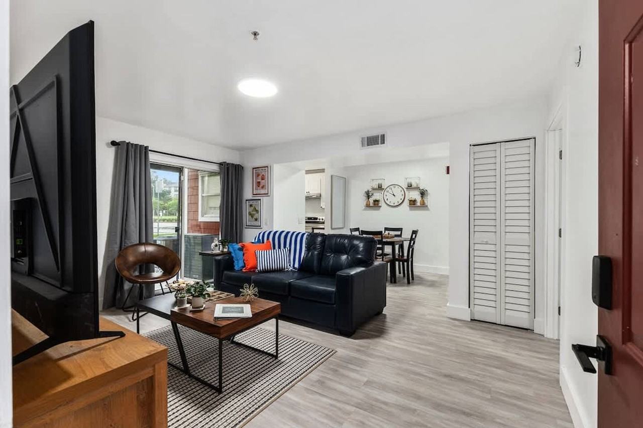 2360 Sw Archer Rd #1356332P - Photo 6 of 32