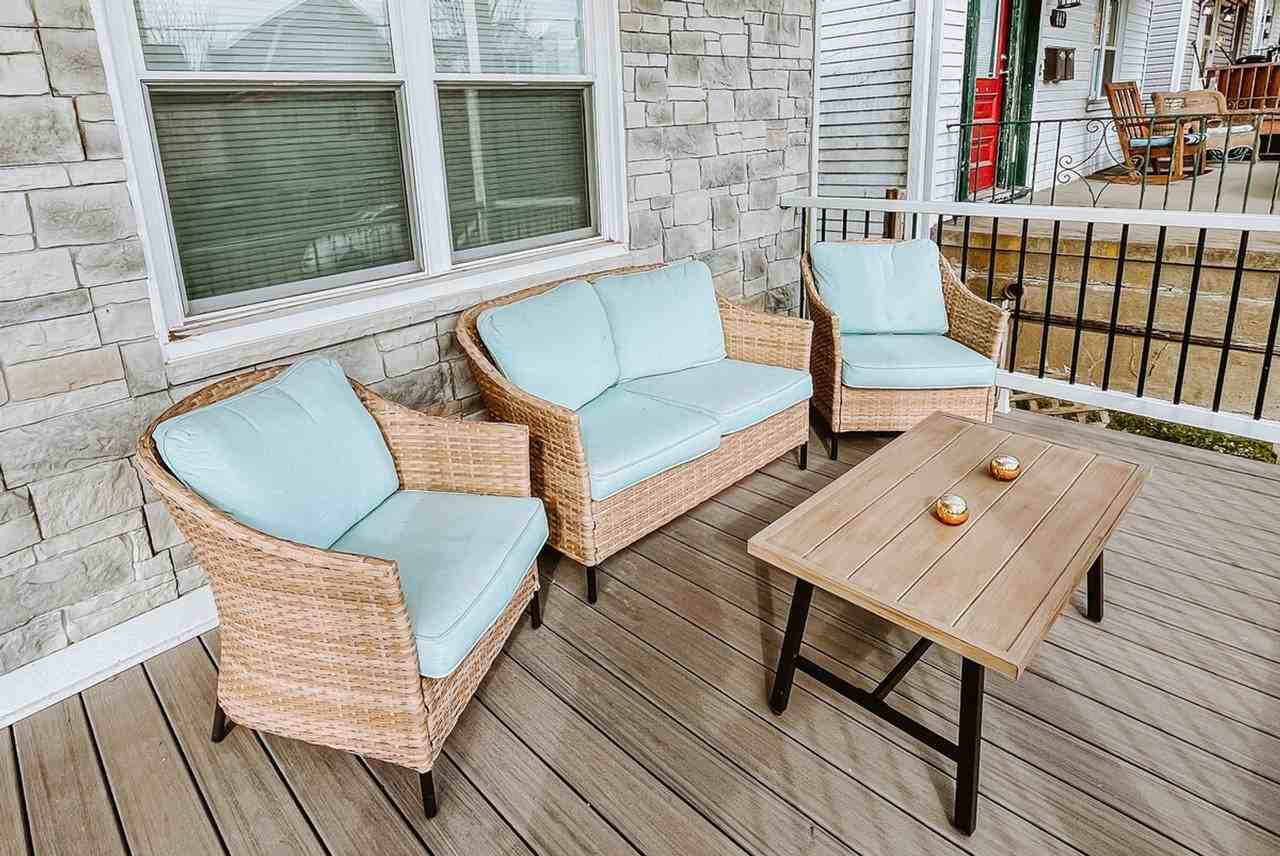 444 Oneida St #1359752P - Photo 4 of 50