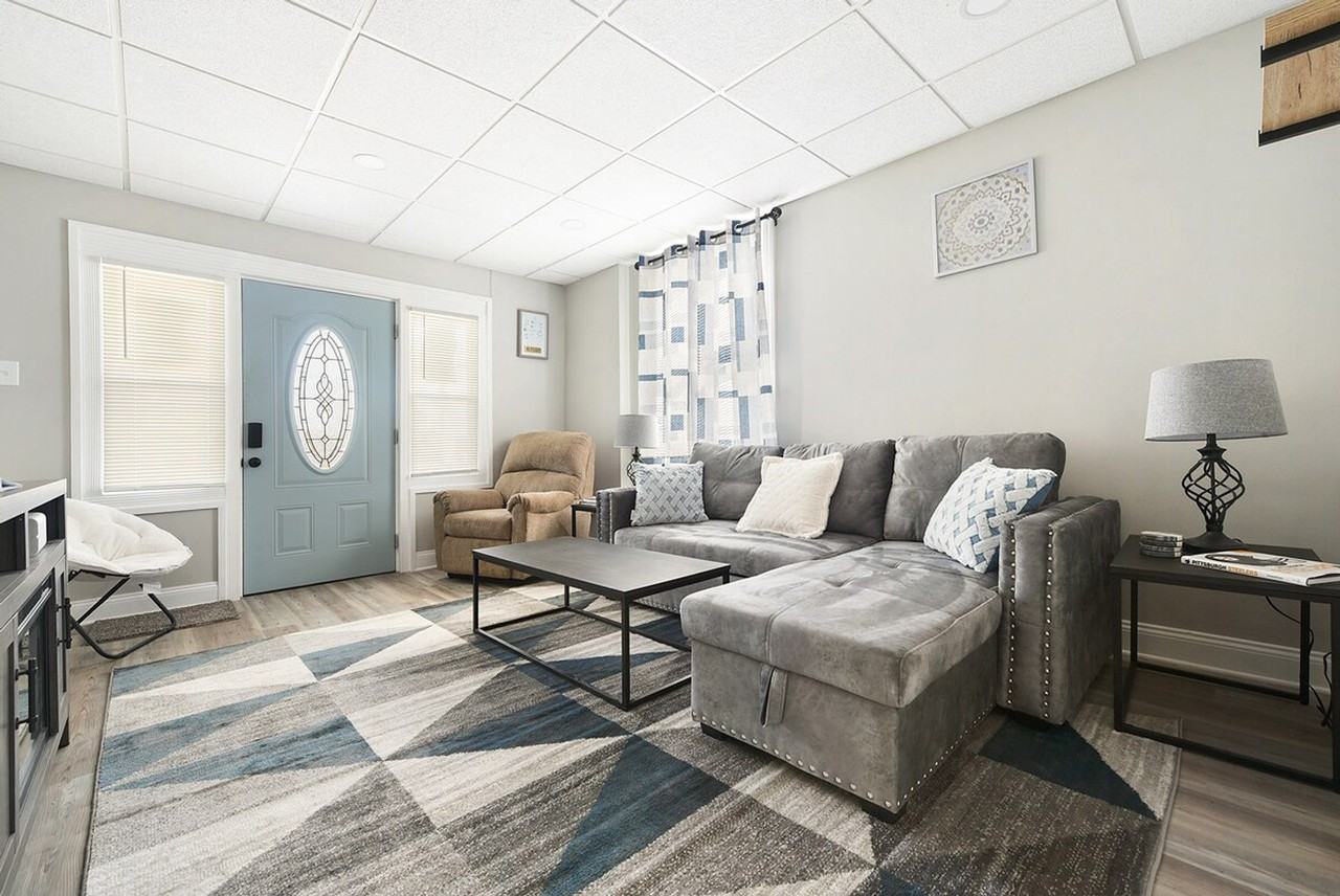 444 Oneida St #1359752P - Photo 6 of 50