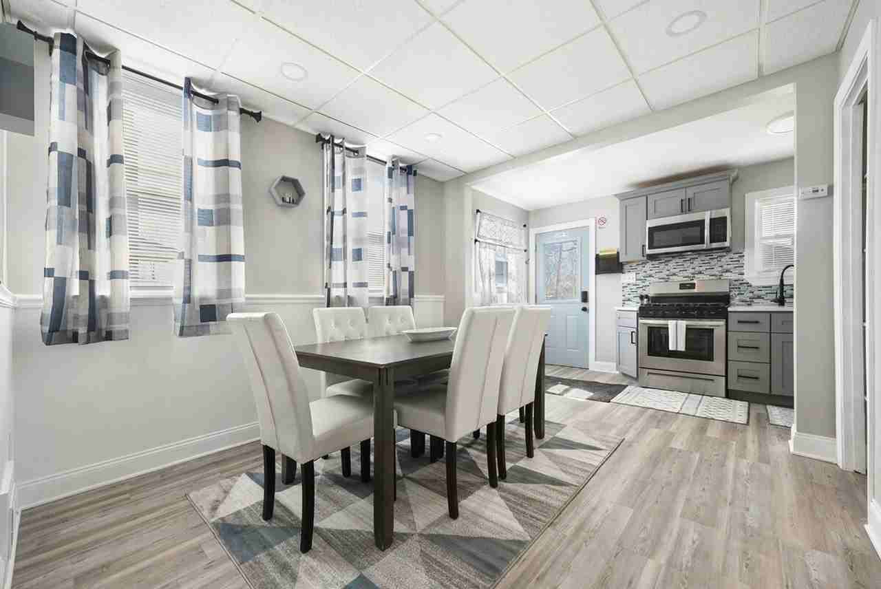 444 Oneida St #1359752P - Photo 7 of 50