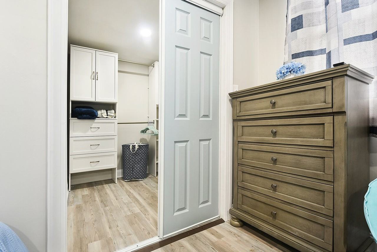 444 Oneida St #1359752P - Photo 7 of 50