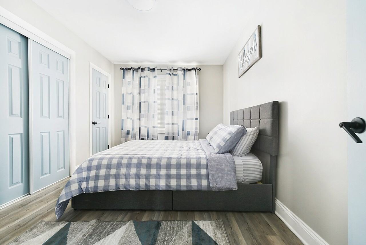 444 Oneida St #1359752P - Photo 5 of 50