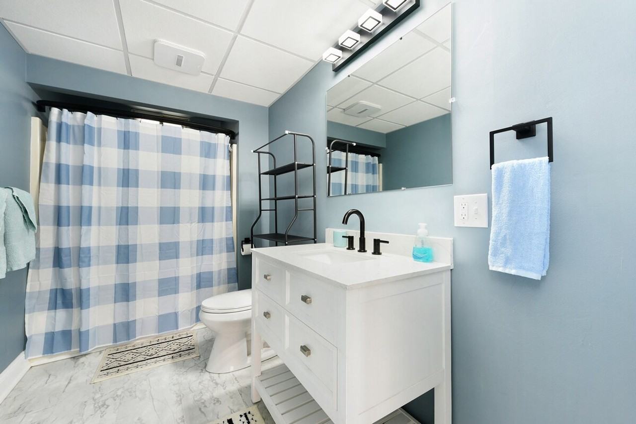444 Oneida St #1359752P - Photo 2 of 50