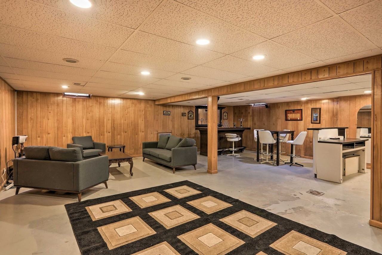 1960 Pinelawn Drive #1287553P - Photo 2 of 34