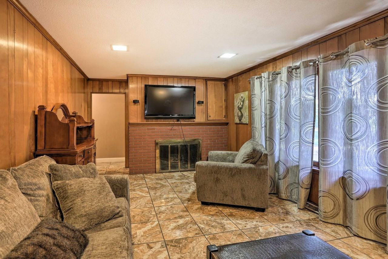 1960 Pinelawn Dr #1287553P - Photo 6 of 34