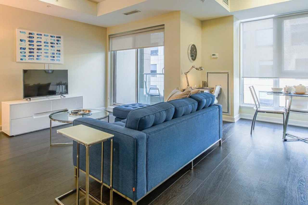 210 Adelaide Street West #1034861P - Photo 2 of 10