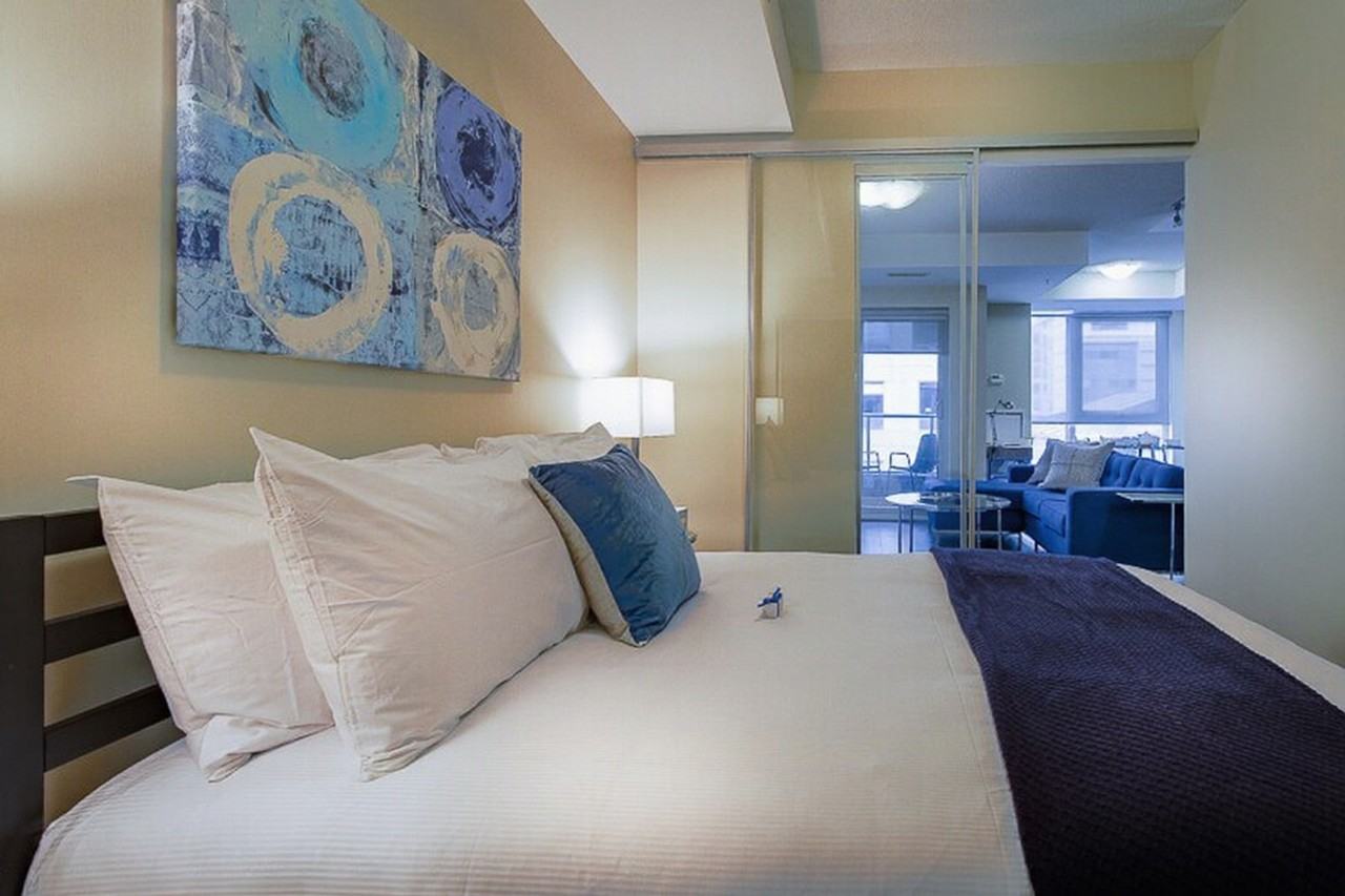 210 Adelaide Street West #1034861P - Photo 7 of 10