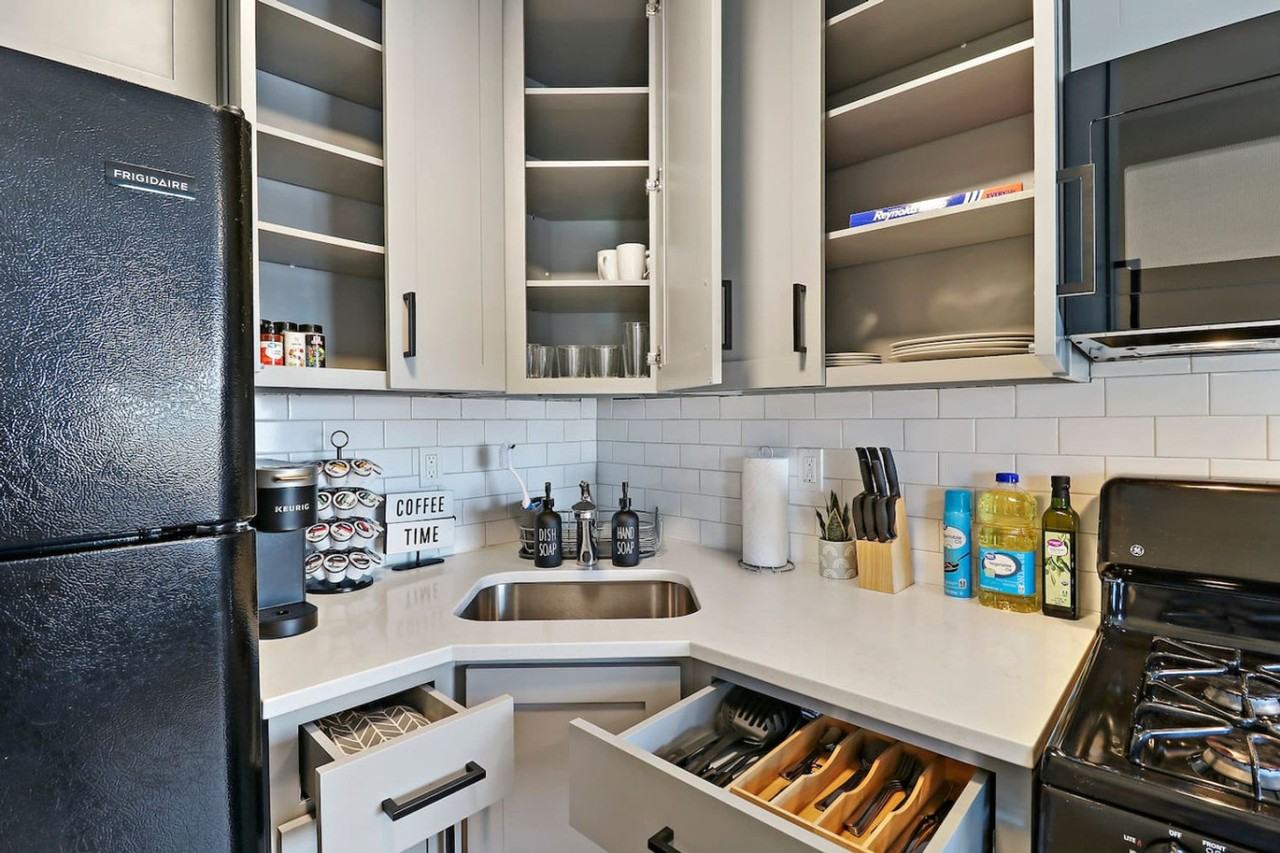 4903 Spencer Ave #1366955P - Photo 3 of 12