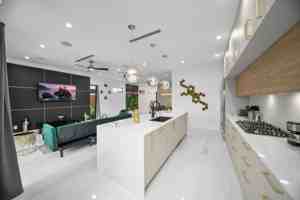 featured image of 635 Northeast 15th Avenue