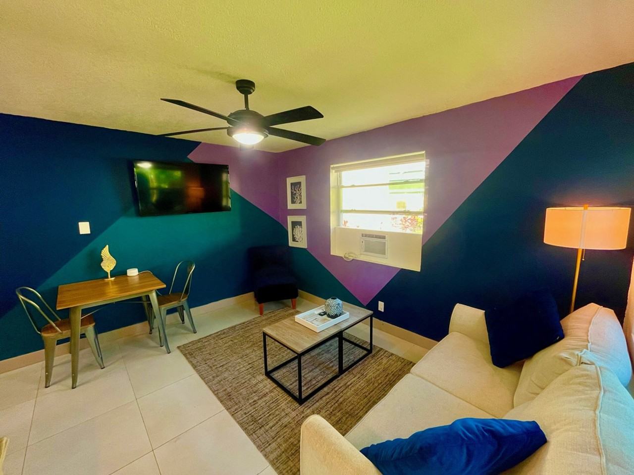 612 Northeast 14th Avenue #1369648P - Photo 3 of 13