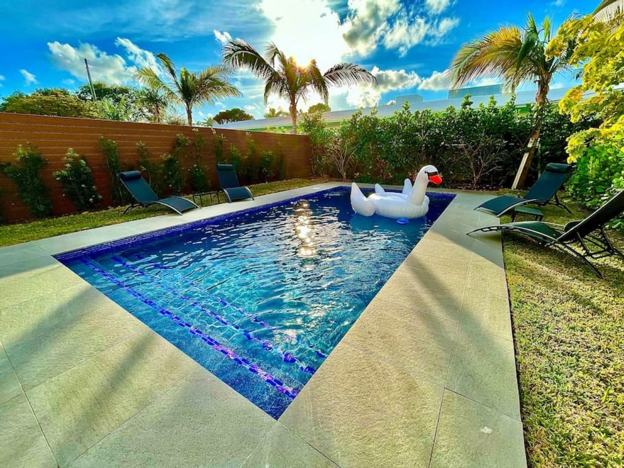 549 Northeast 14th Avenue #1369642P - Photo 3 of 31