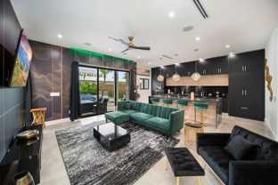 601 Northeast 16th Avenue - Photo 1 of 1