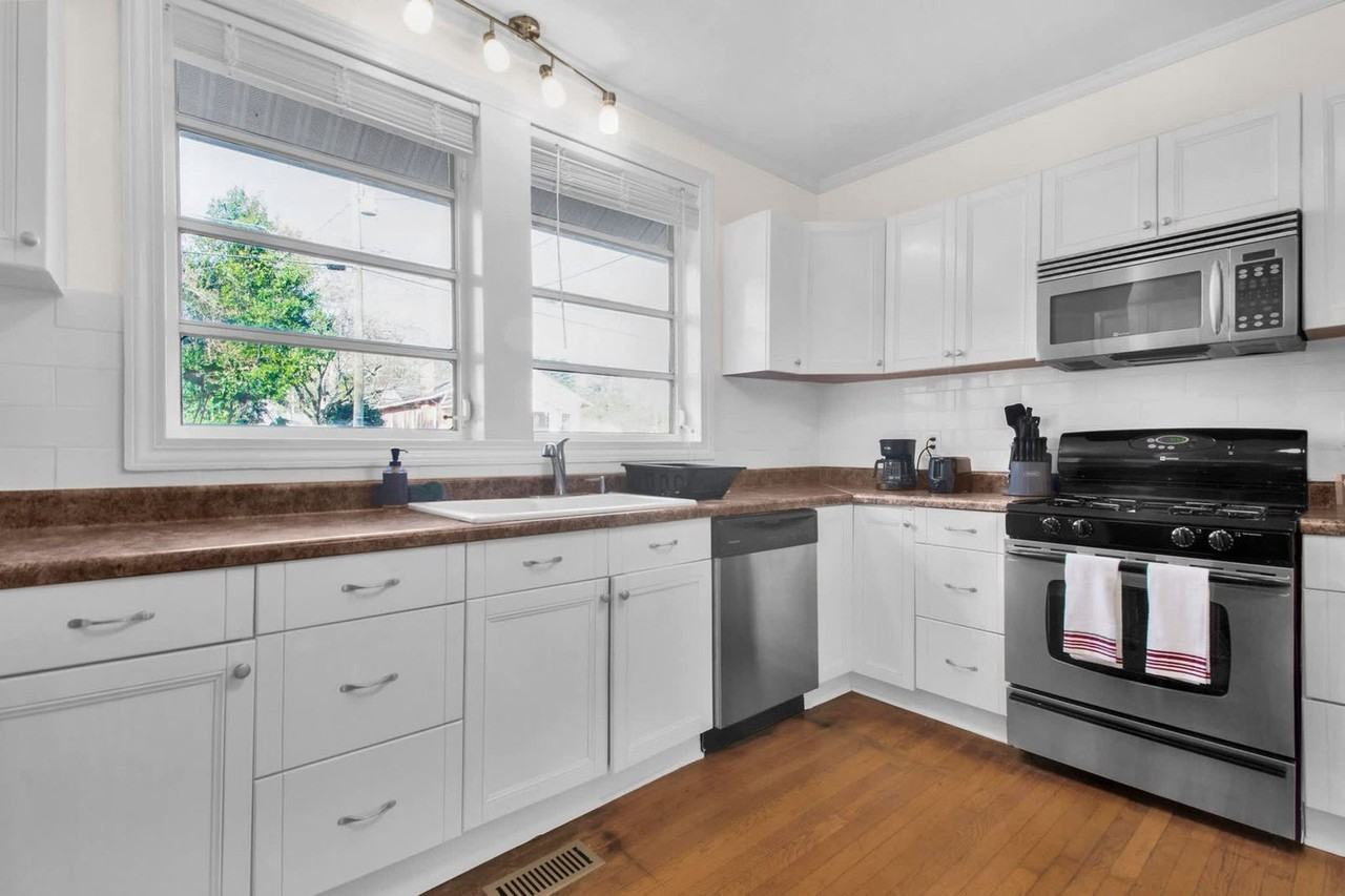 424 Pearl St #1367380P - Photo 7 of 30