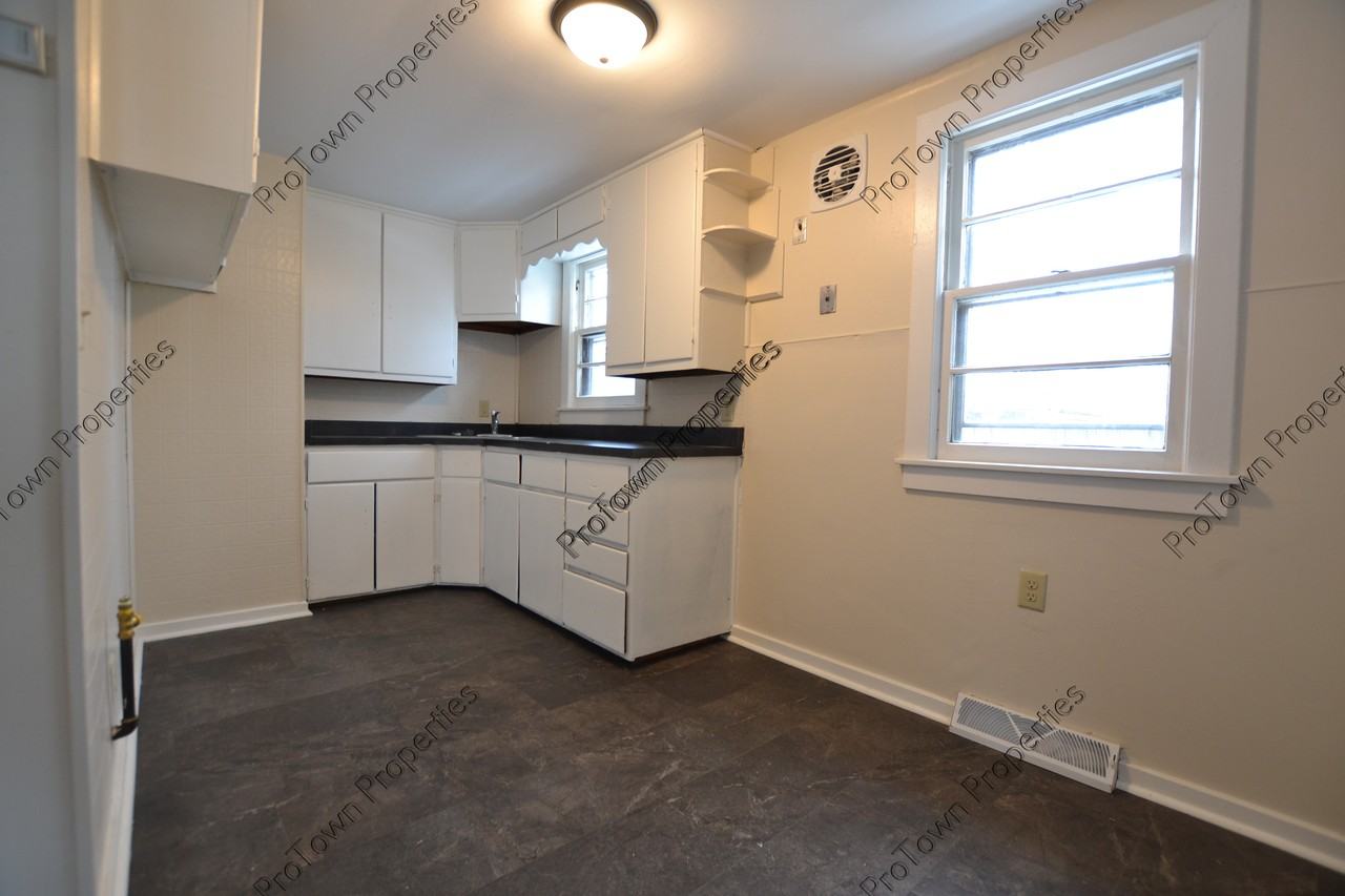 329 White Avenue - Photo 3 of 7