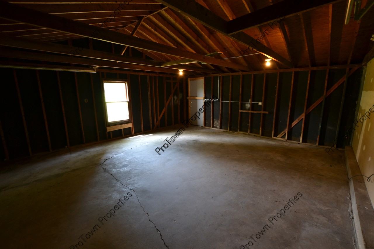 821 Penfield Avenue - Photo 6 of 10