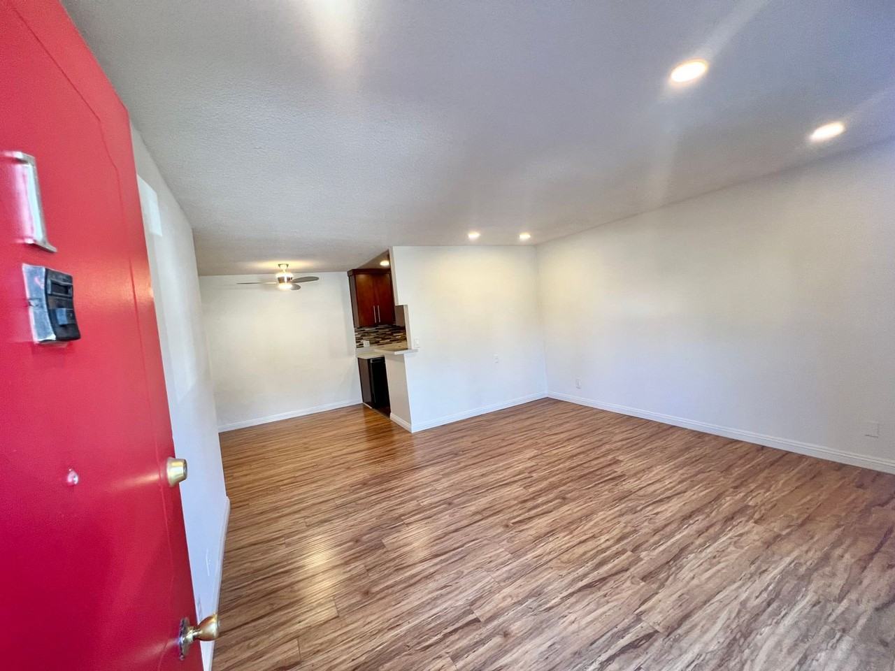 key3601 - Photo 3 of 33