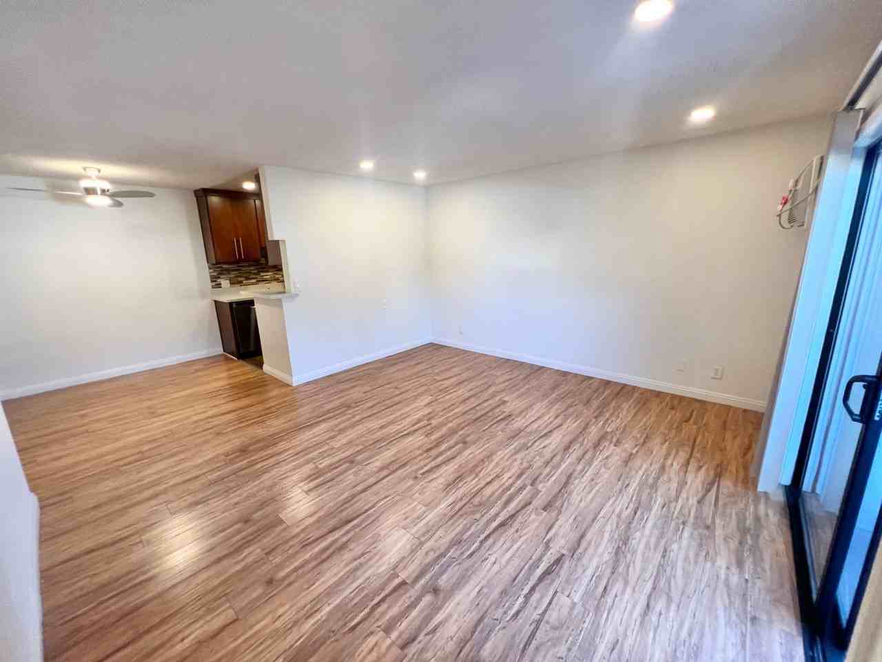 key3601 - Photo 4 of 33