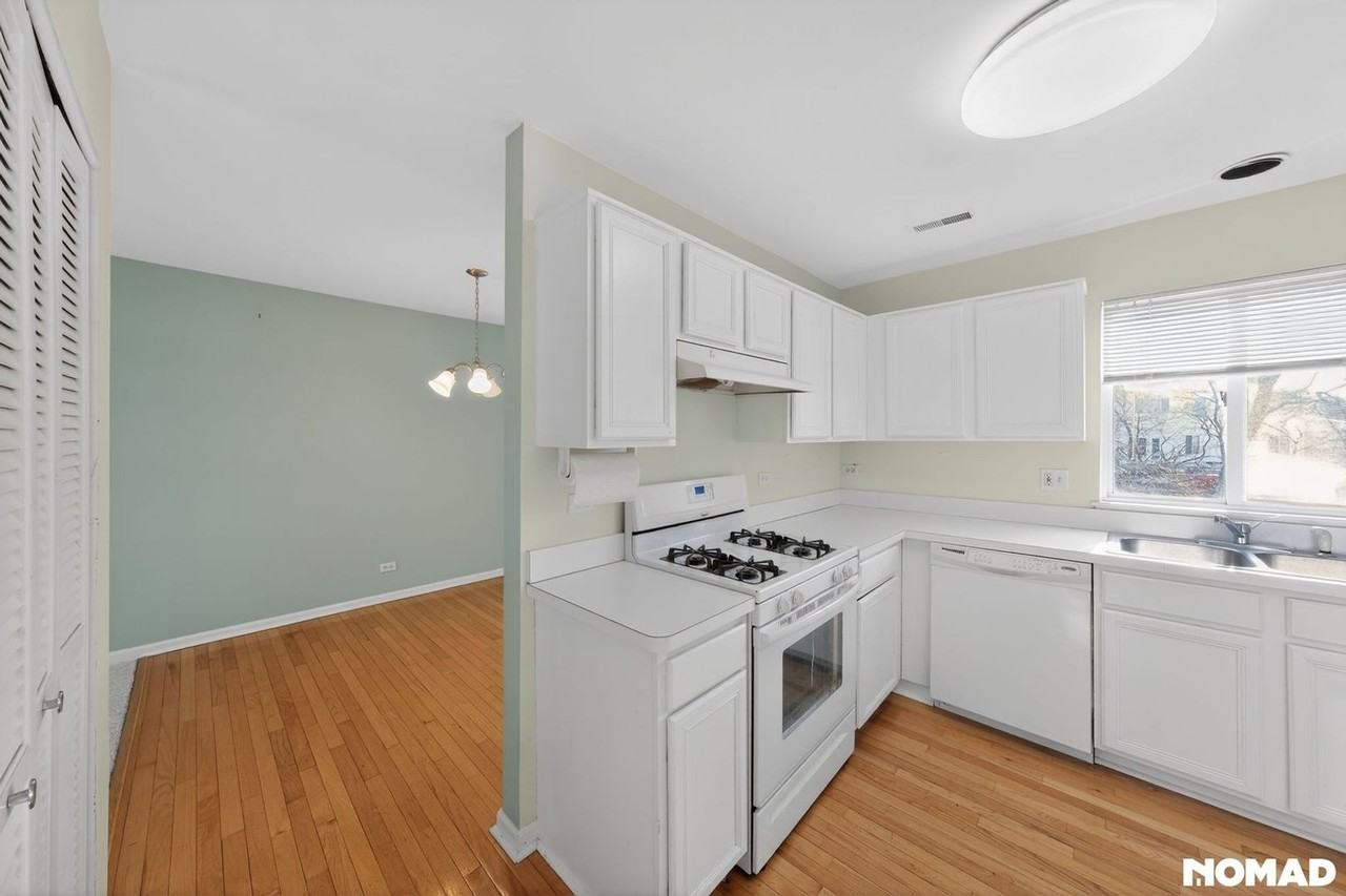 992 S Darla Ct - Photo 4 of 16