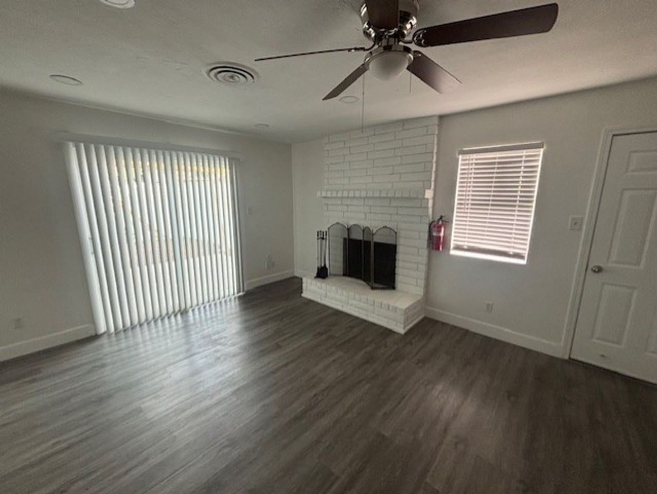 2816 Ashe Road - Photo 5 of 20