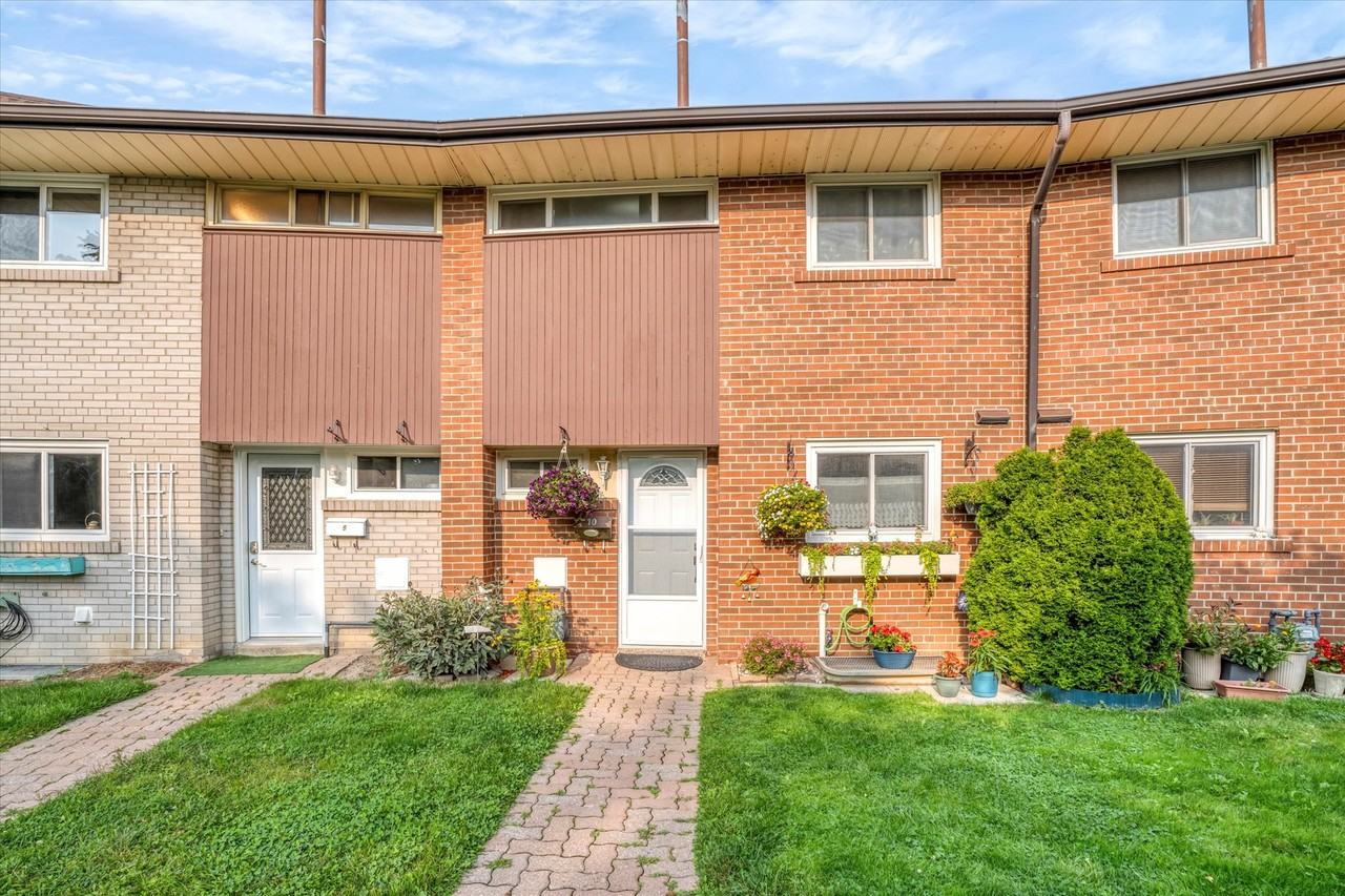 8 Esterbrooke Avenue #10 - Photo 4 of 43