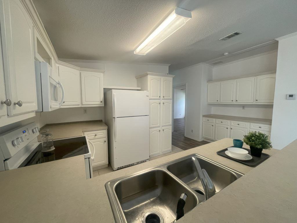 20 Glen Cove Court - Photo 3 of 32