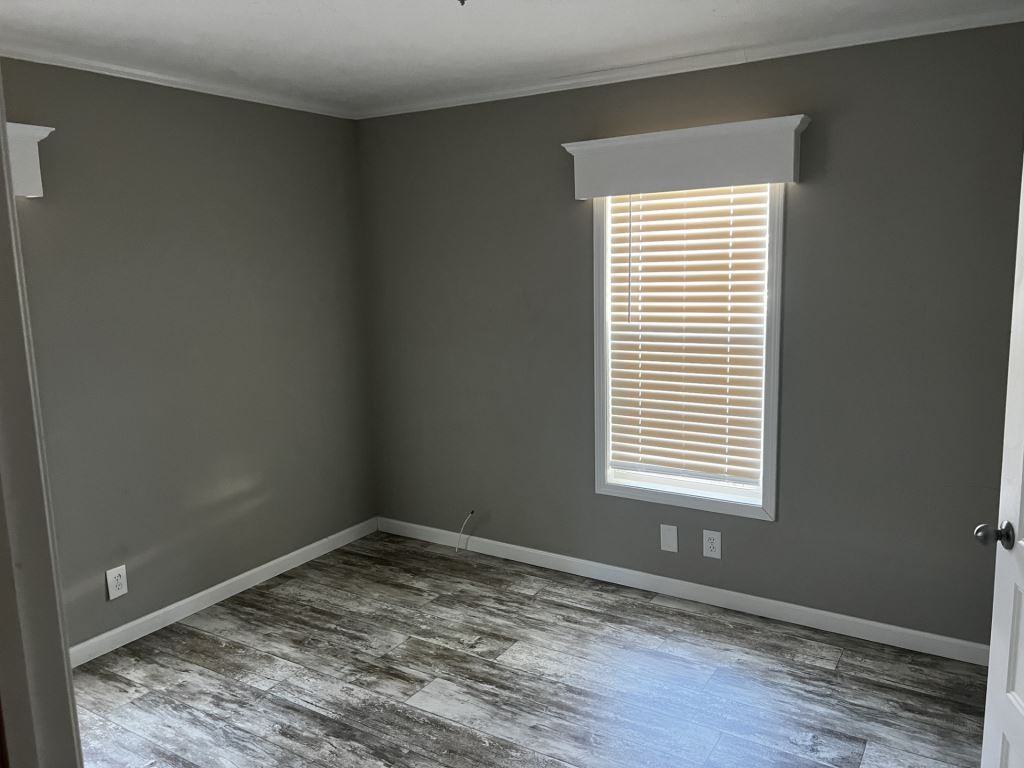 16 Glen Cove Court - Photo 3 of 32