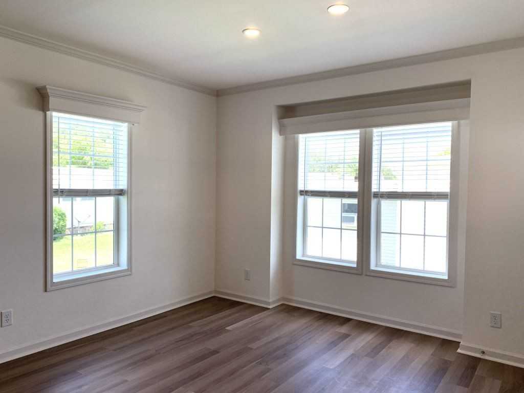 141 Millwood Rd - Photo 5 of 37