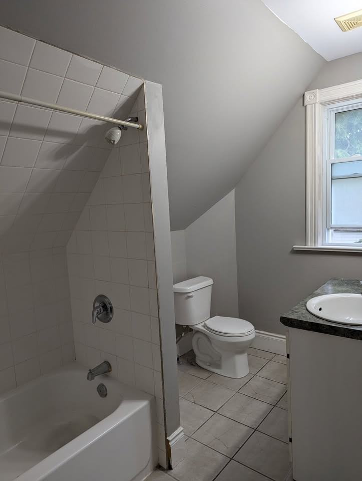 720 Queens Avenue #3 - Photo 3 of 5