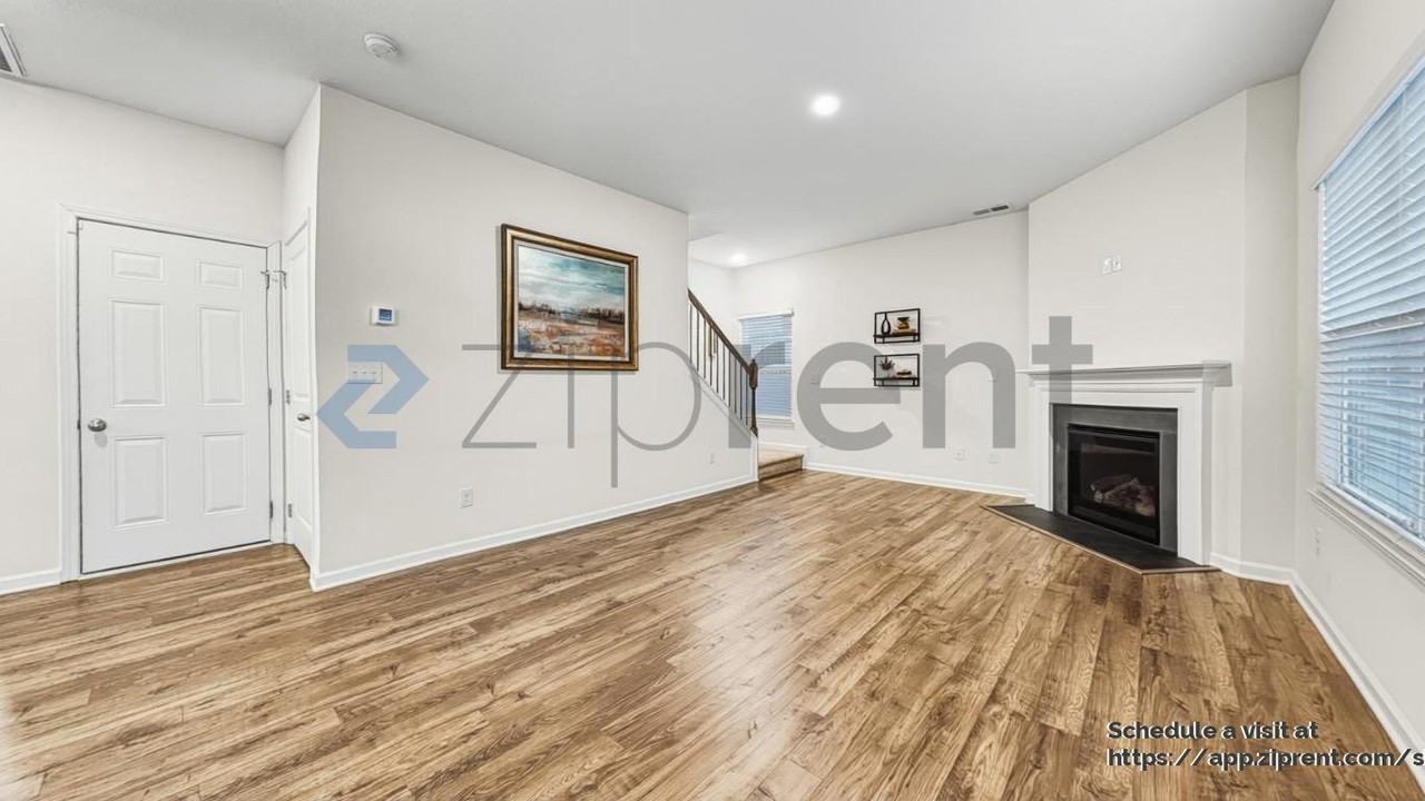 12166 Lillibridge Crossing Ln - Photo 2 of 29