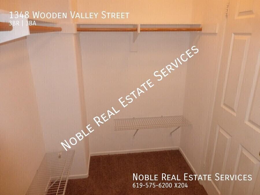 1348 Wooden Valley St - Photo 4 of 24