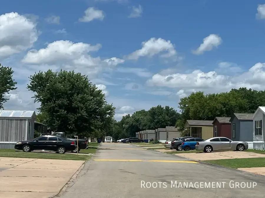 314 E 18th Pl #128 - Photo 5 of 8