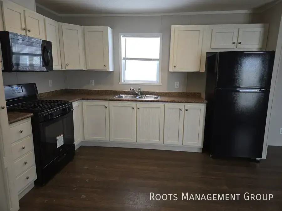 2764 Apollo Dr - Photo 2 of 15