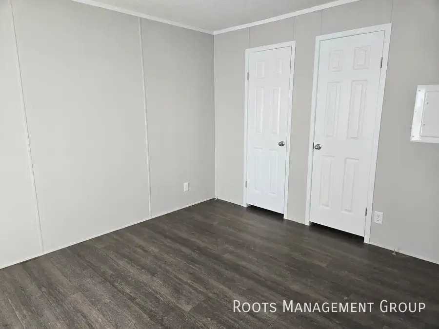 2764 Apollo Dr - Photo 5 of 15