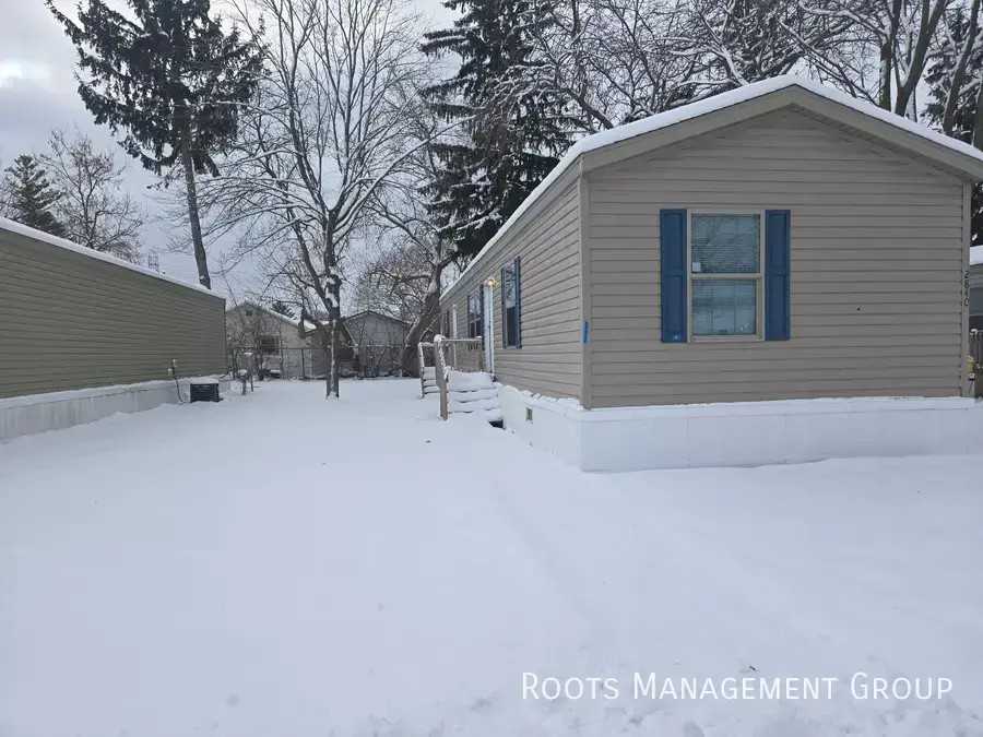 2840 Gemini St - Photo 2 of 16