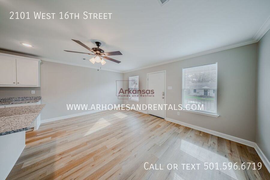 2101 West 16th Street - Photo 2 of 10